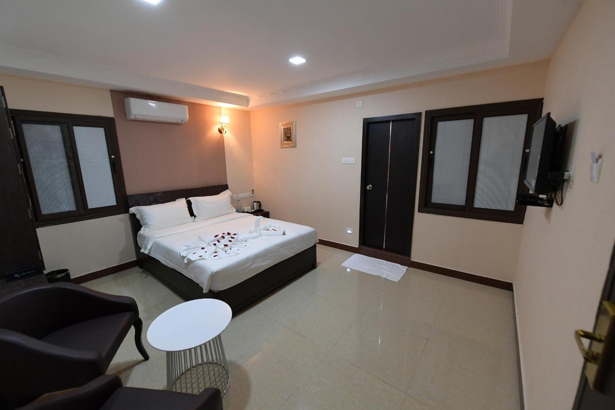 Coastal Grand Hotel Sampath Tiruchirappalli Exterior photo